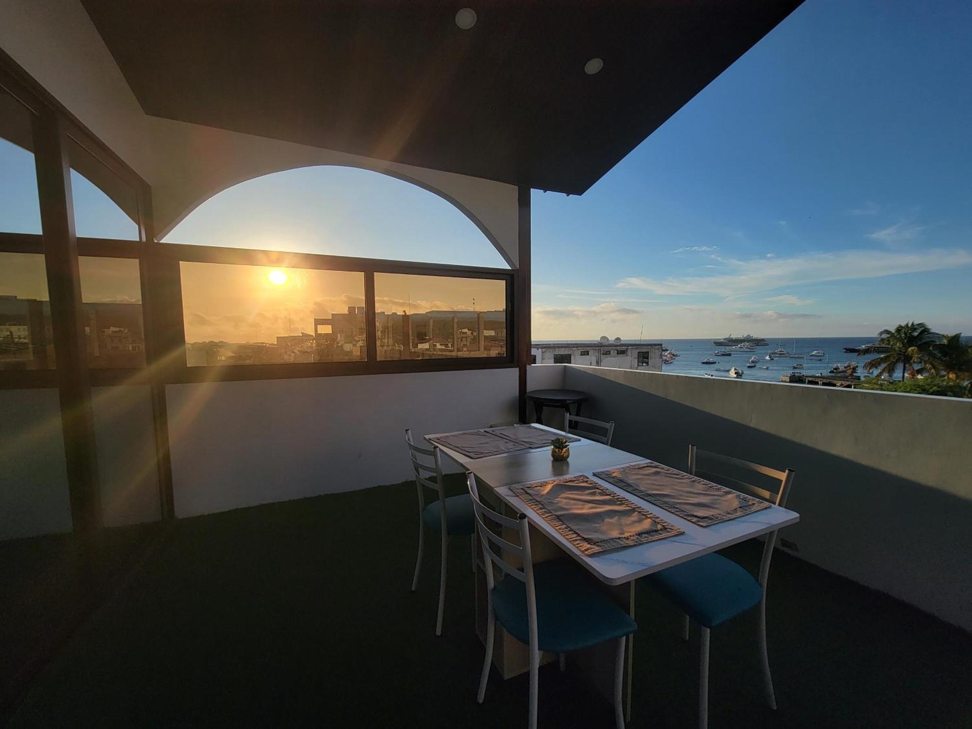 Hostal Gosen Puerto Baquerizo Moreno Zewnętrze zdjęcie