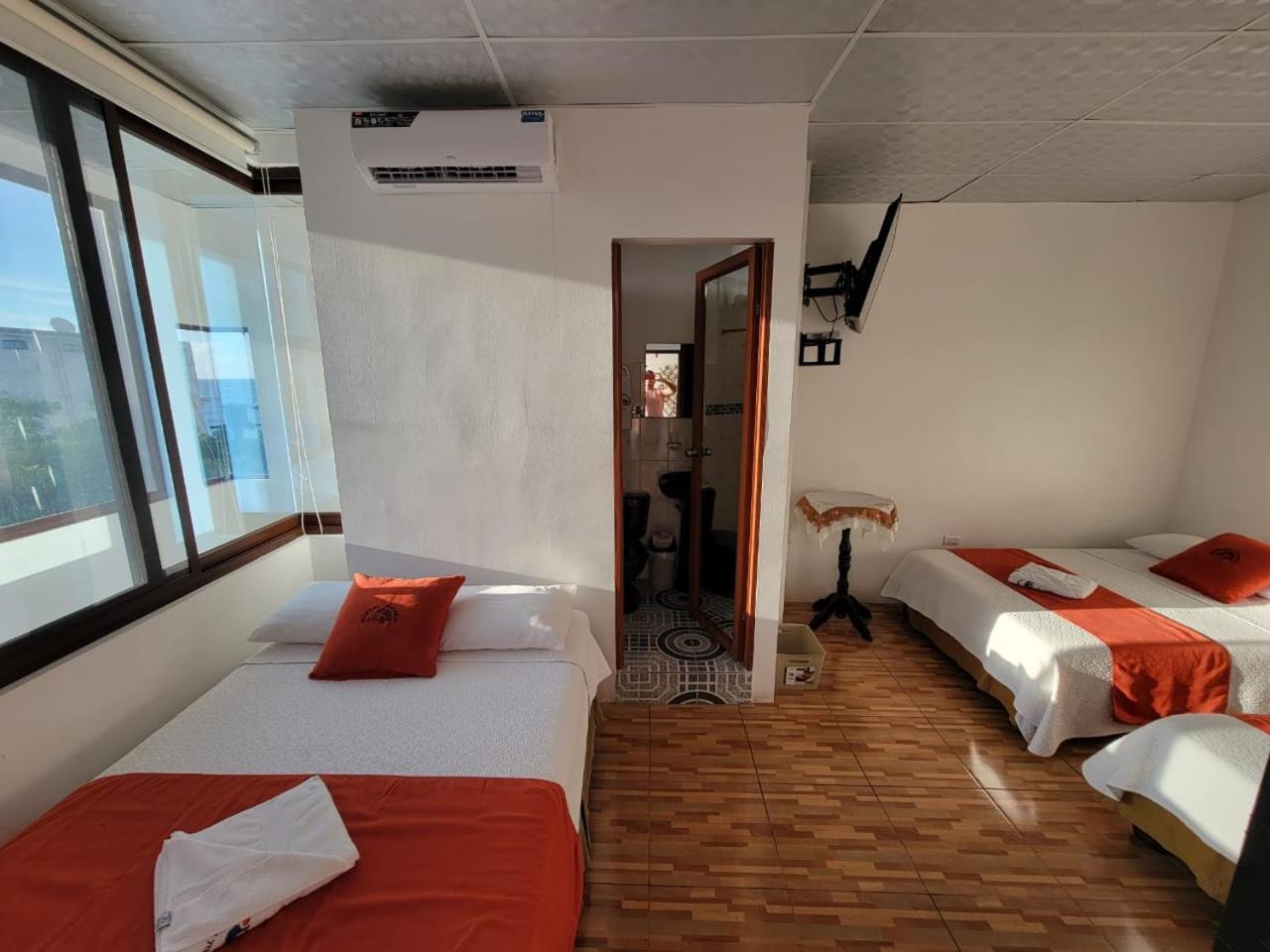 Hostal Gosen Puerto Baquerizo Moreno Zewnętrze zdjęcie